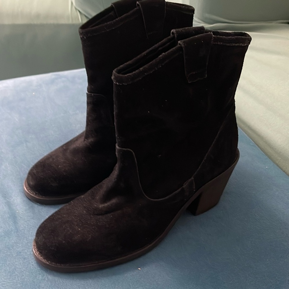 Adam Tucker suede boots Sz 8.5